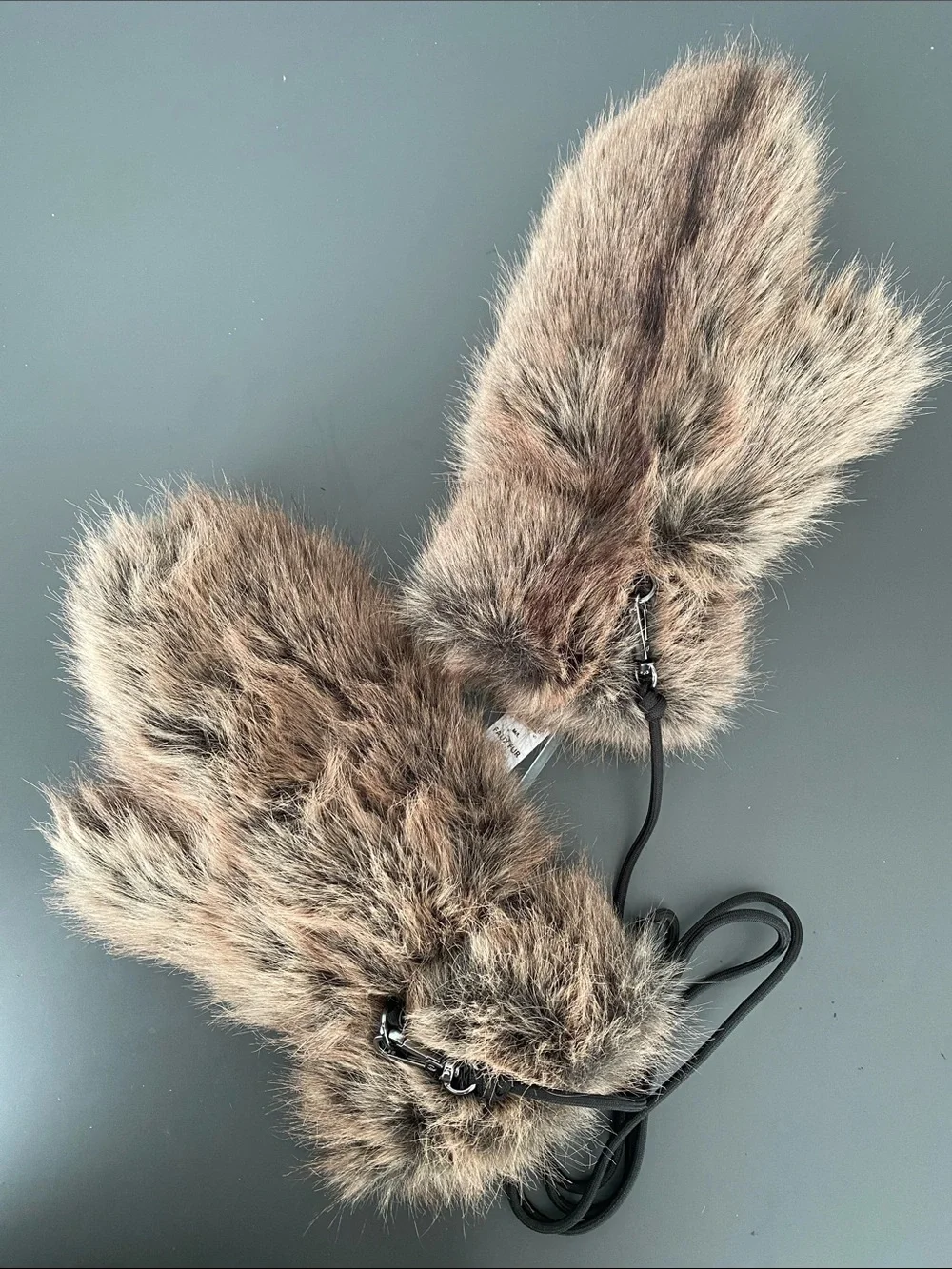 NEW Gap Soft Faux Fur Mittens w/ Strap Brown Avant Garde Classic Casual Boho